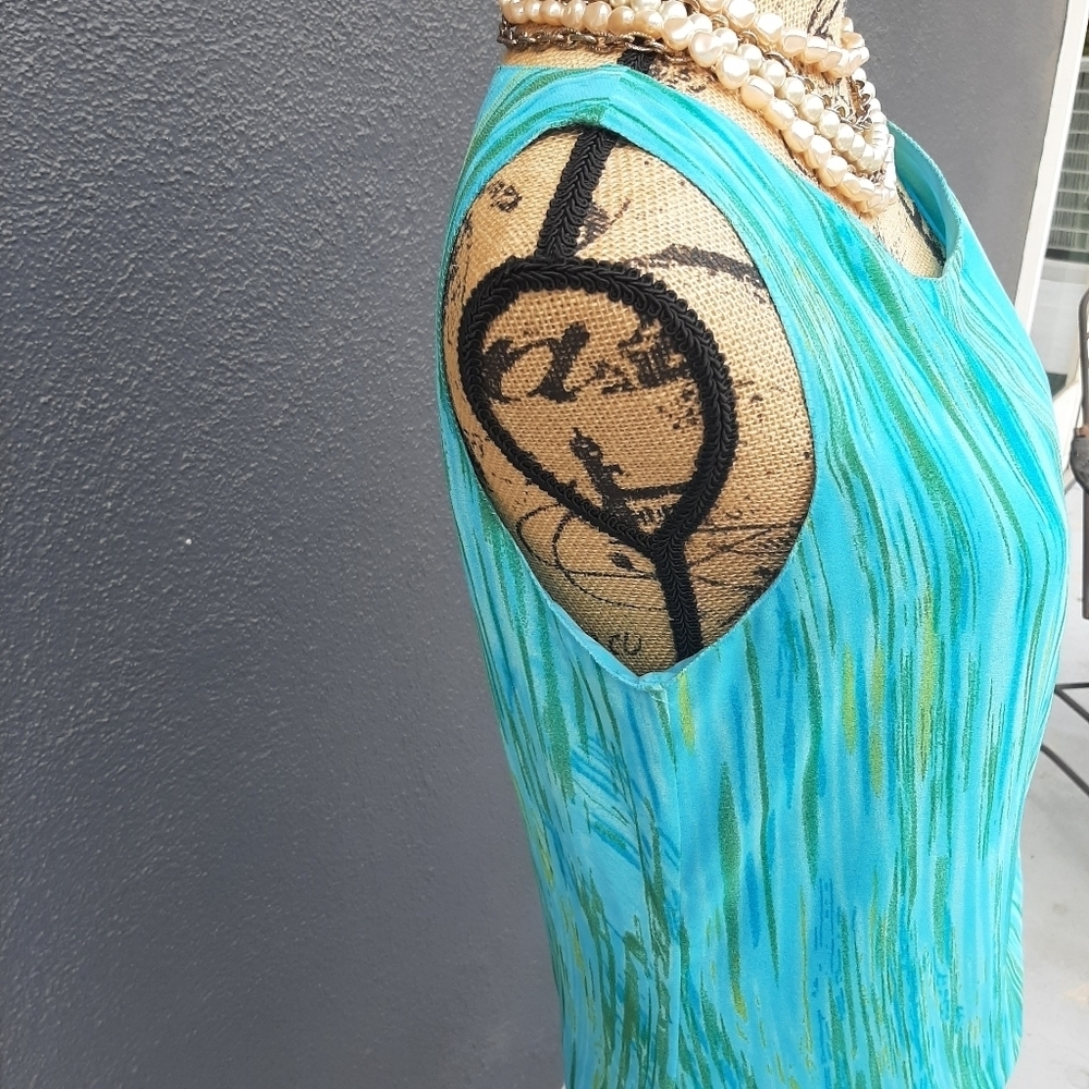 MAX STUDIO DRESS - Picture 10 of 16